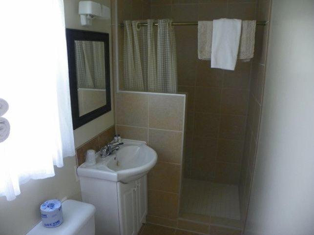 Lakeview Motel & Cottage Kincardine Room photo